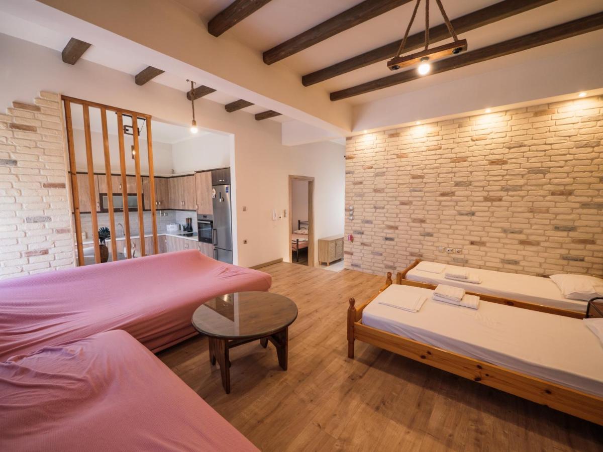 Kellys Cozy One Bedroom House Next To The Beach Ikonomianika Εξωτερικό φωτογραφία